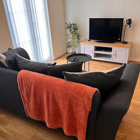 At Home In The City Serviced Apartments Newport 外观 照片
