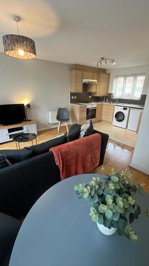 At Home In The City Serviced Apartments Newport 外观 照片