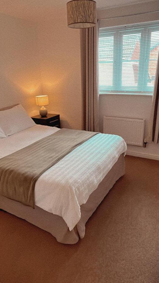 At Home In The City Serviced Apartments Newport 外观 照片